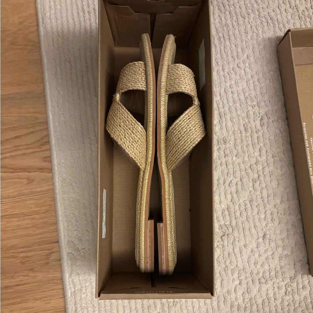 Dolce Vita Women's Woven Sandals - Picture 3 of 5